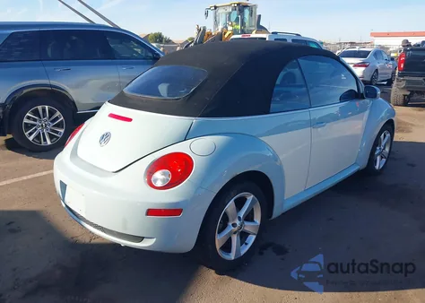 2010 Volkswagen New Beetle 2.5L Final Edition из США, поврежденный, VIN 3VWRW3AL0AM007204